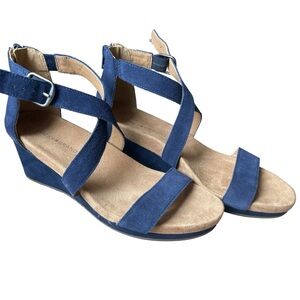 NWOT Never worn! Lucky Brand dark blue suede sandals, size 7.5